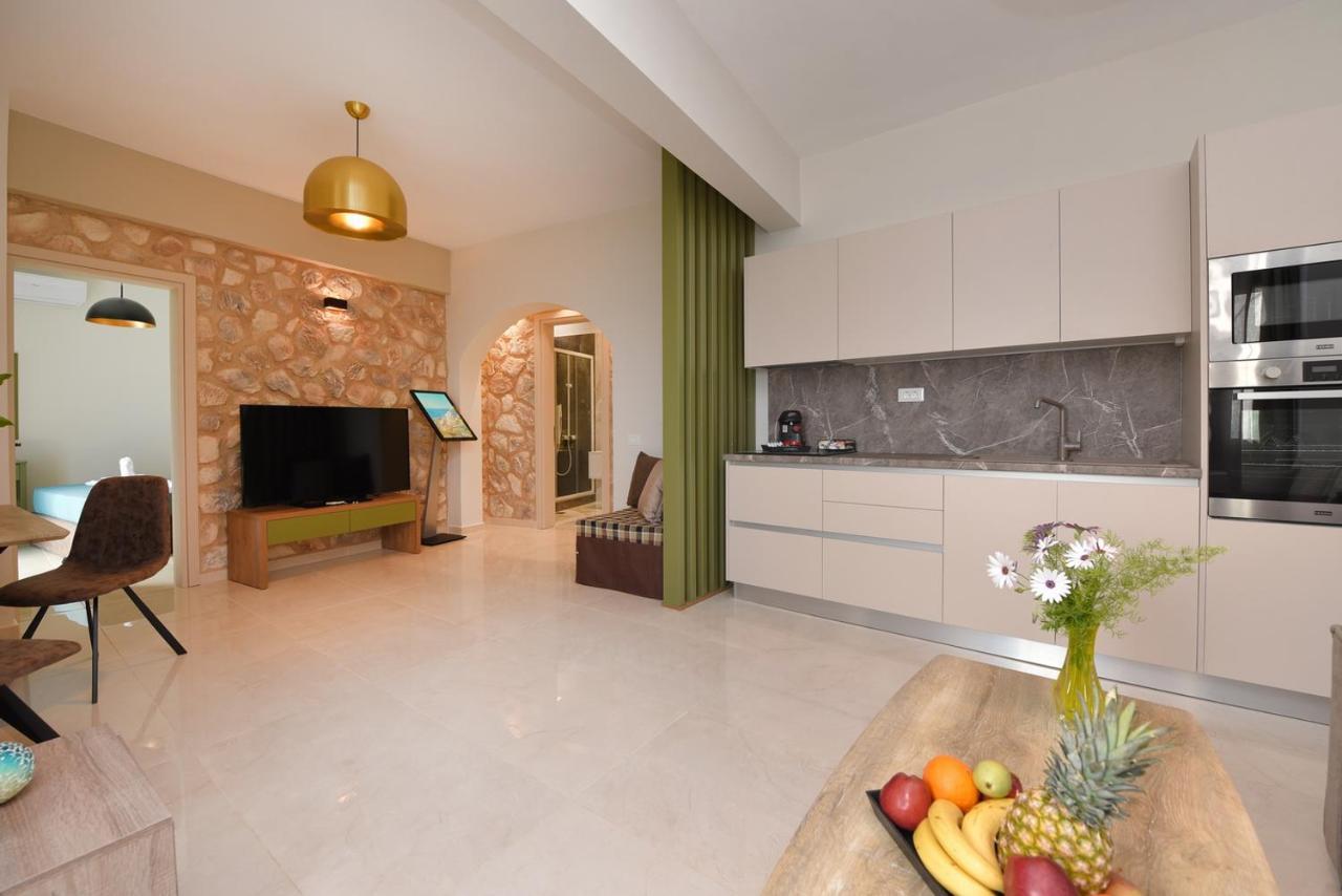 Syrene Luxury Suites Ermoupoli Exterior photo
