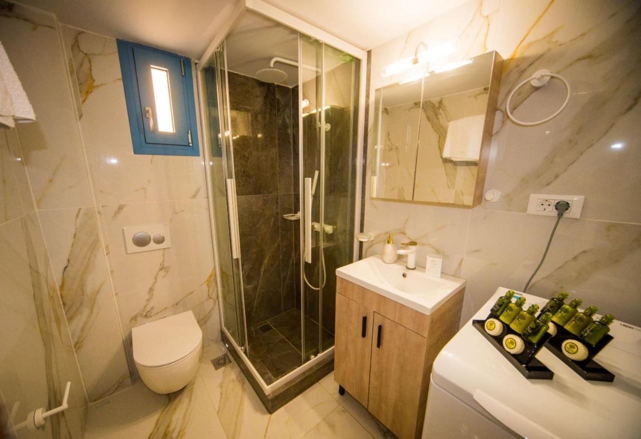 Syrene Luxury Suites Ermoupoli Exterior photo